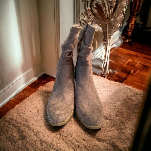 EuroSoft Womens Teren Bootie in Suede Brown Size 9 - Picture 2 of 7